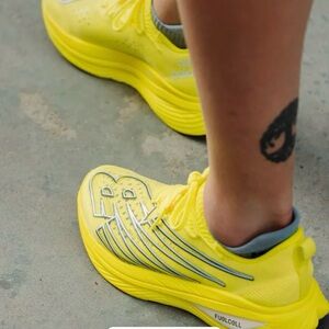 New Balance FuelCell SuperComp Elite v3